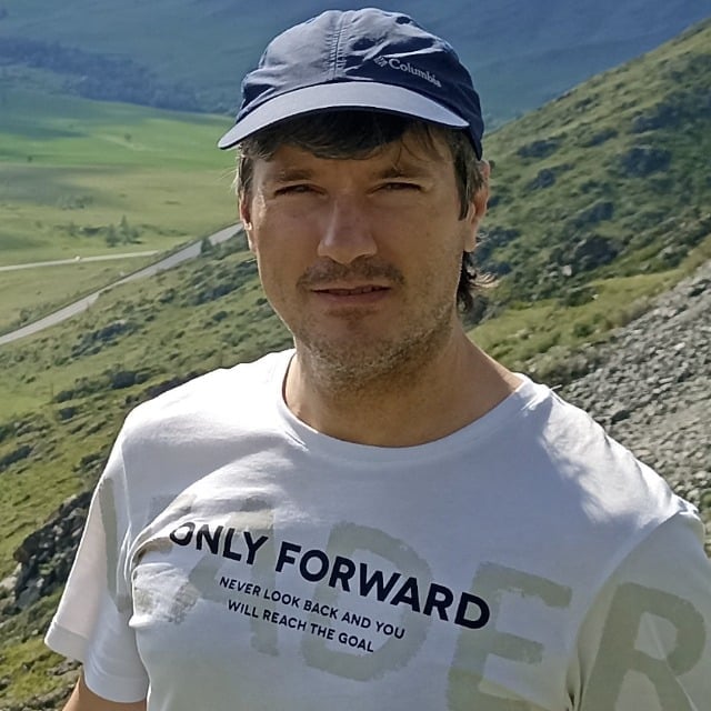 Андрей Нилов